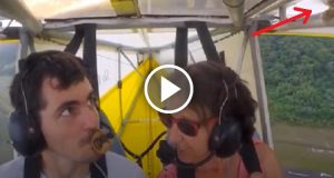 Una Coppia Decolla Per Un Volo Rilassante Ma In Cielo Si Accorgono Di Non Essere I Soli Passeggeri