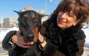 Il cane salva la vita della sua amica umana, fiuta un tumore al seno