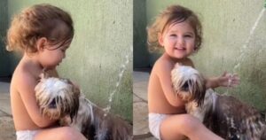 “Gli sto facendo il bagno”: bambina ‘rapisce’ il cane e diverte il web (VIDEO)